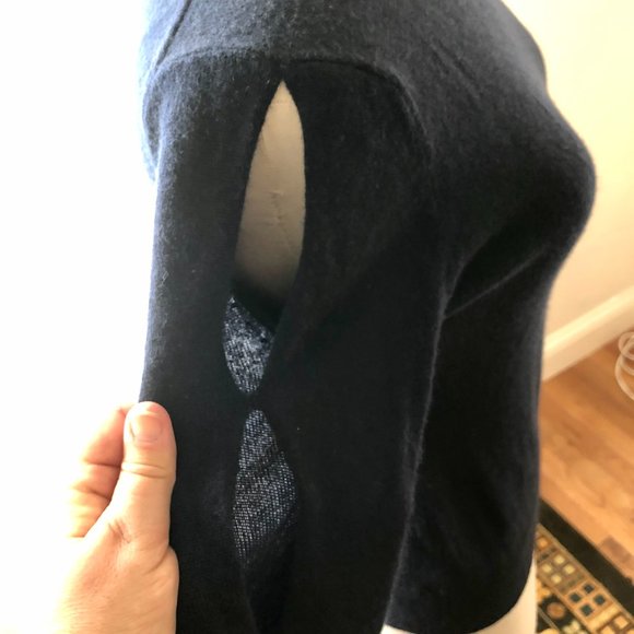 EUC Iris & Ink Cashmere Sweater w/Open Sleeves - Picture 5 of 8